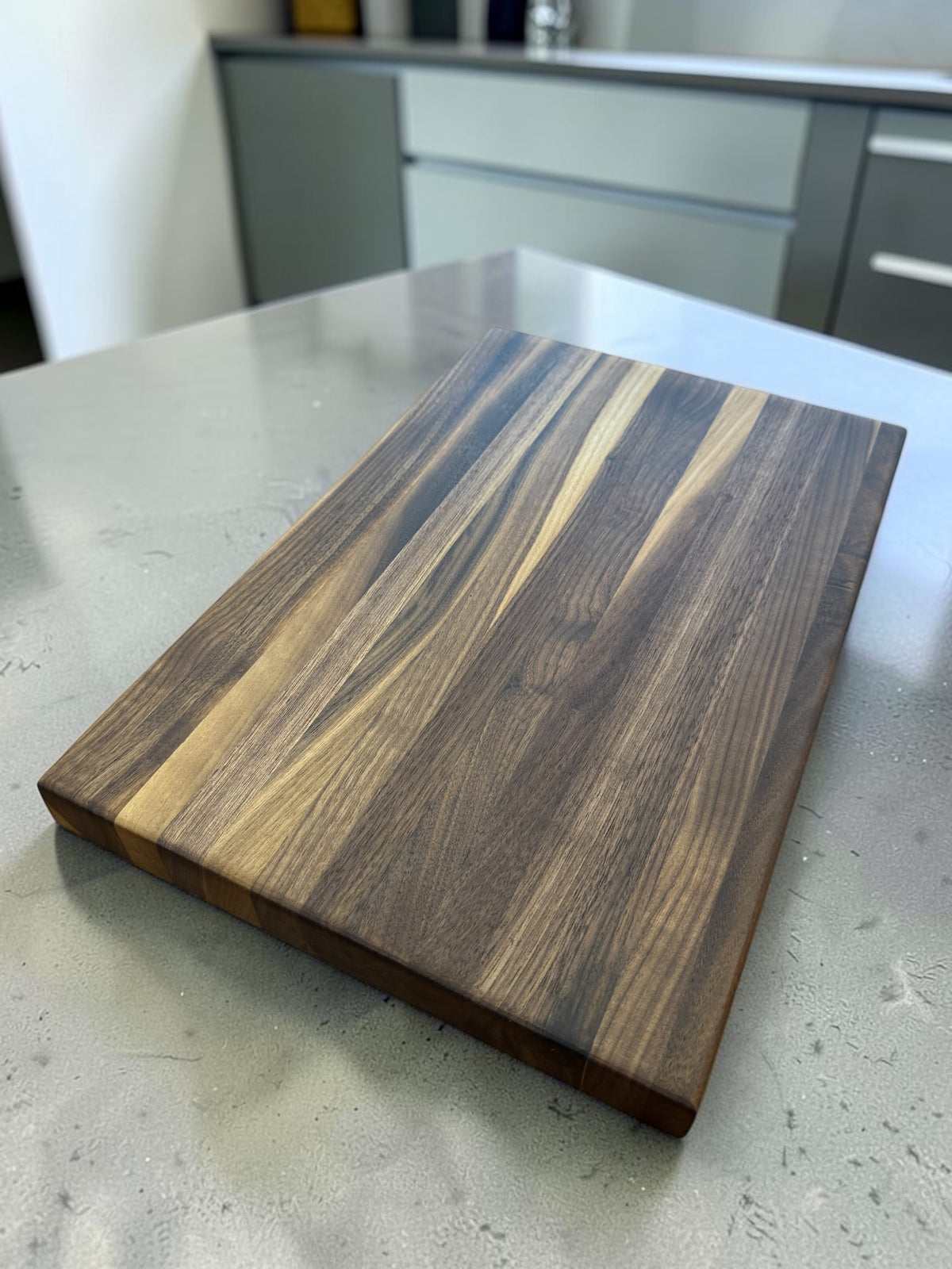 PERSONALIZED HARDWOOD CUTTING BOARD