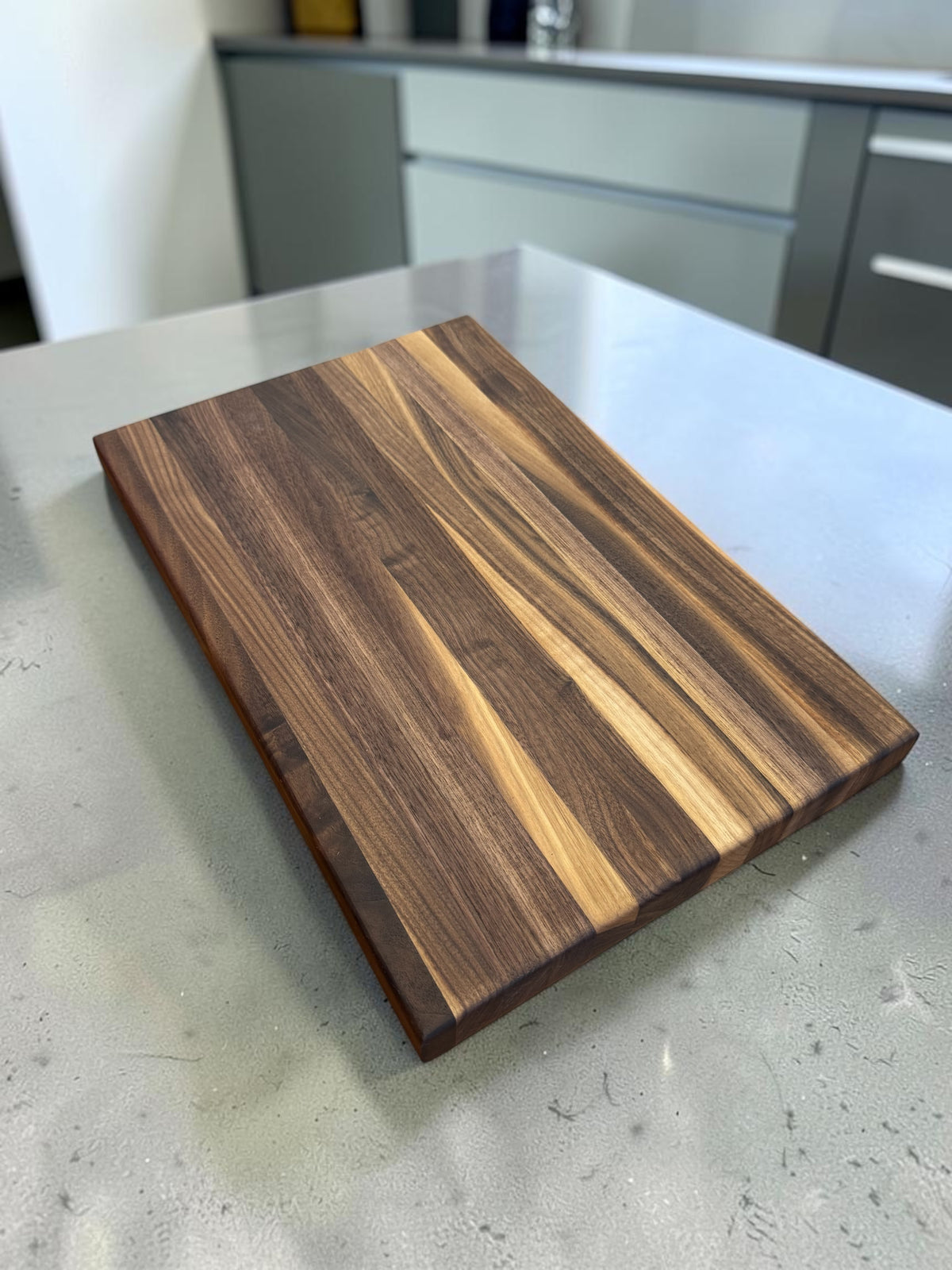 PERSONALIZED HARDWOOD CUTTING BOARD